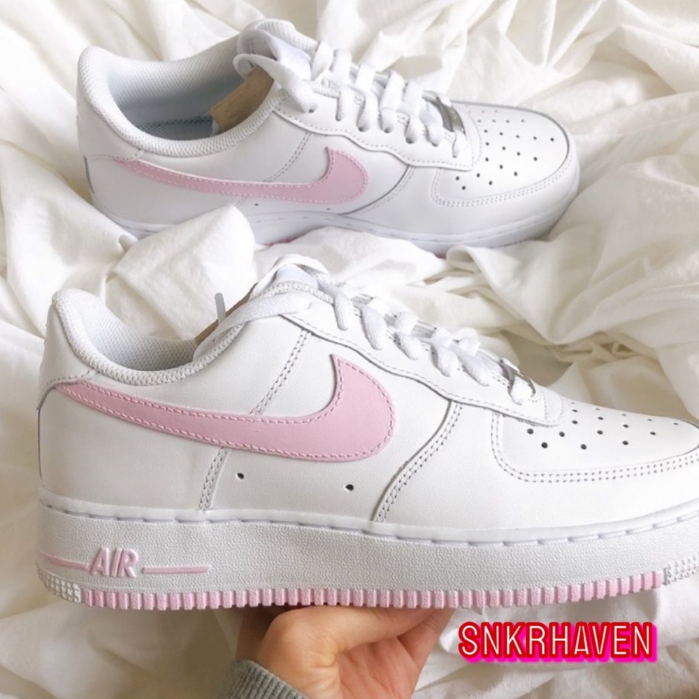 Pink Nike Air Force 1 - Picture 1 of 3